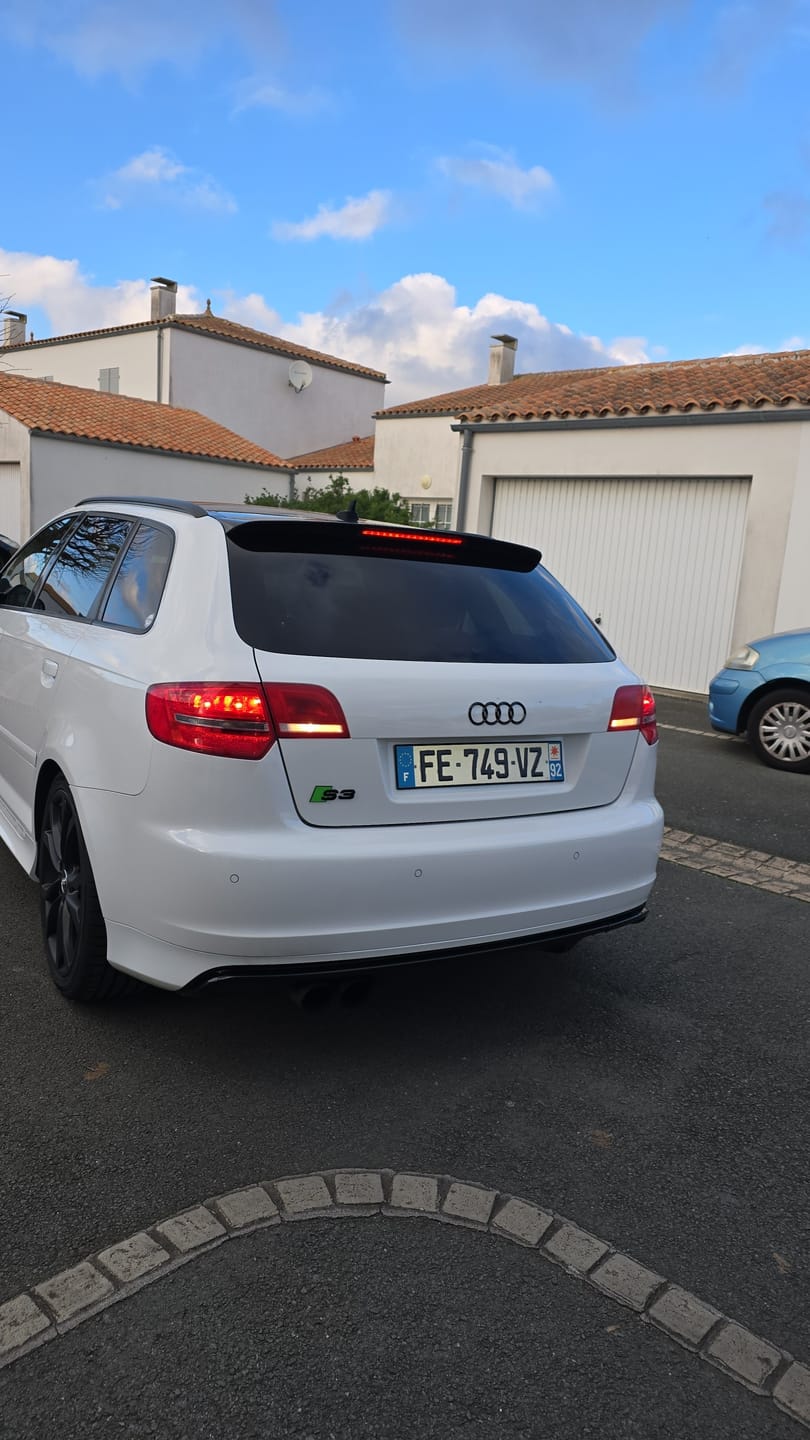Customer photo review of Logo / Badge Audi Noir Avant / Arrière