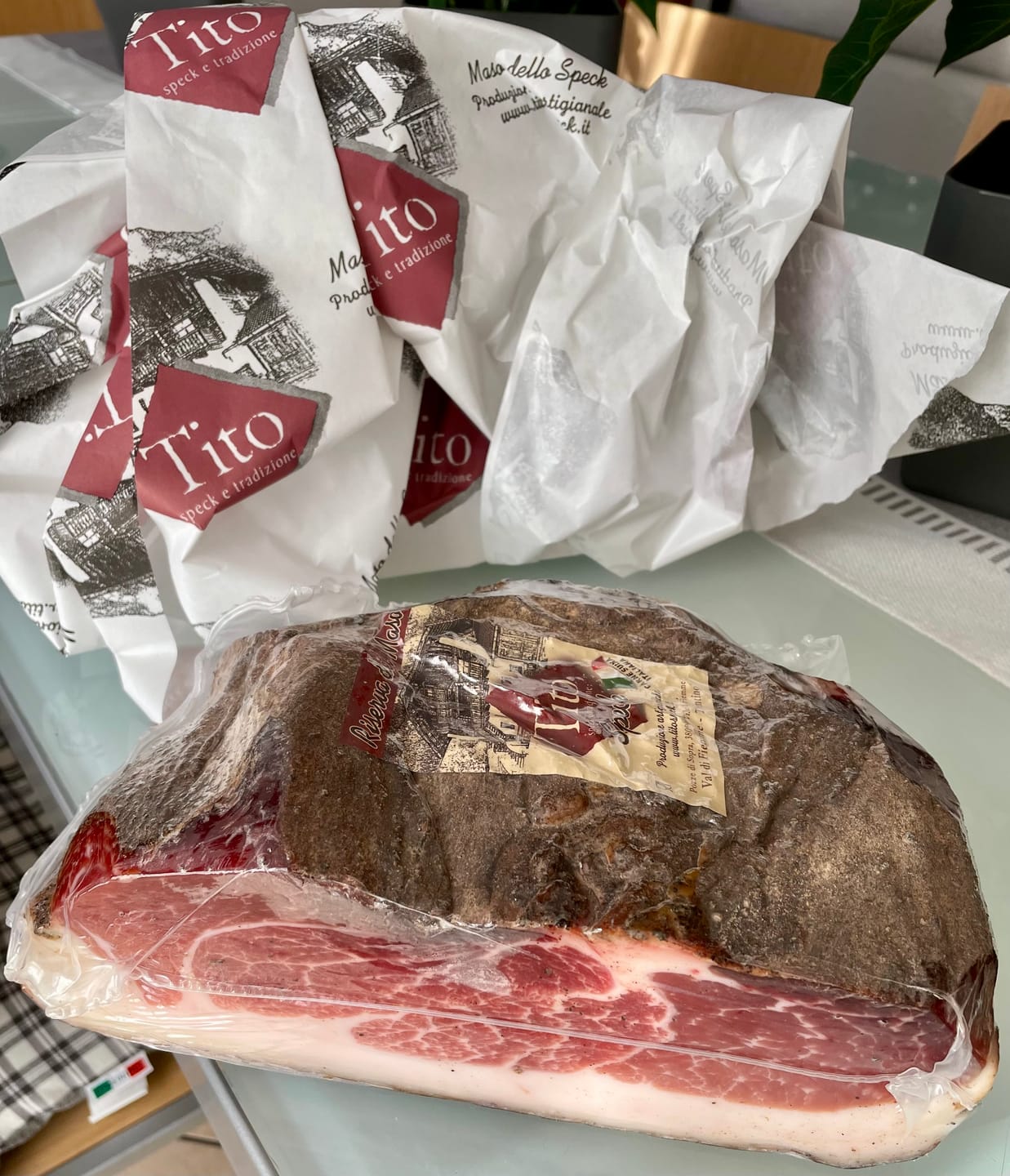 Customer photo review of Speck Riserva squadrato