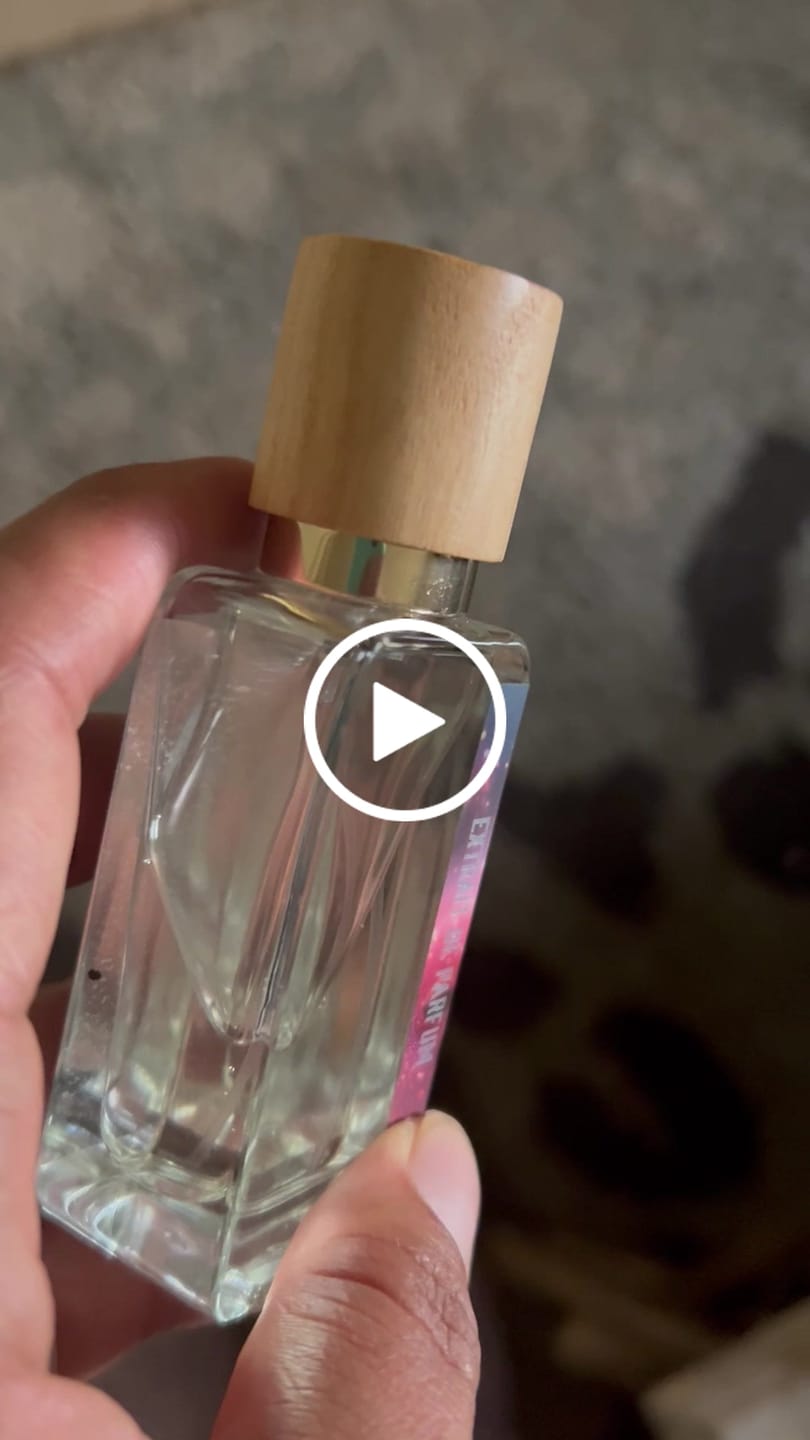 Customer video review of Musky Roses