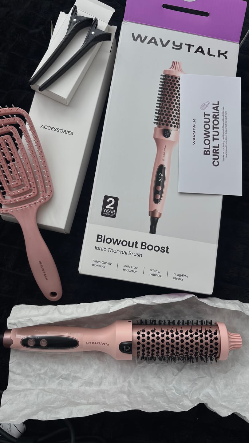 Customer photo review of Wavytalk Blowout Boost Ionic Termal Brush