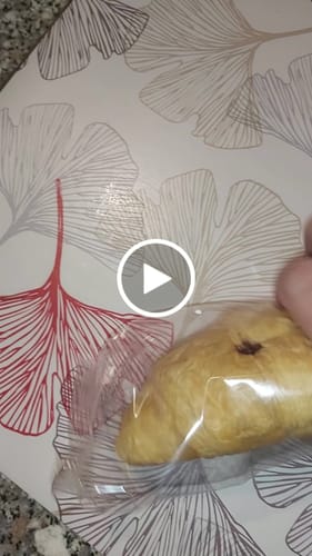 Customer video review of 15 Cornetti proteici ripieni di crema alla nocciola