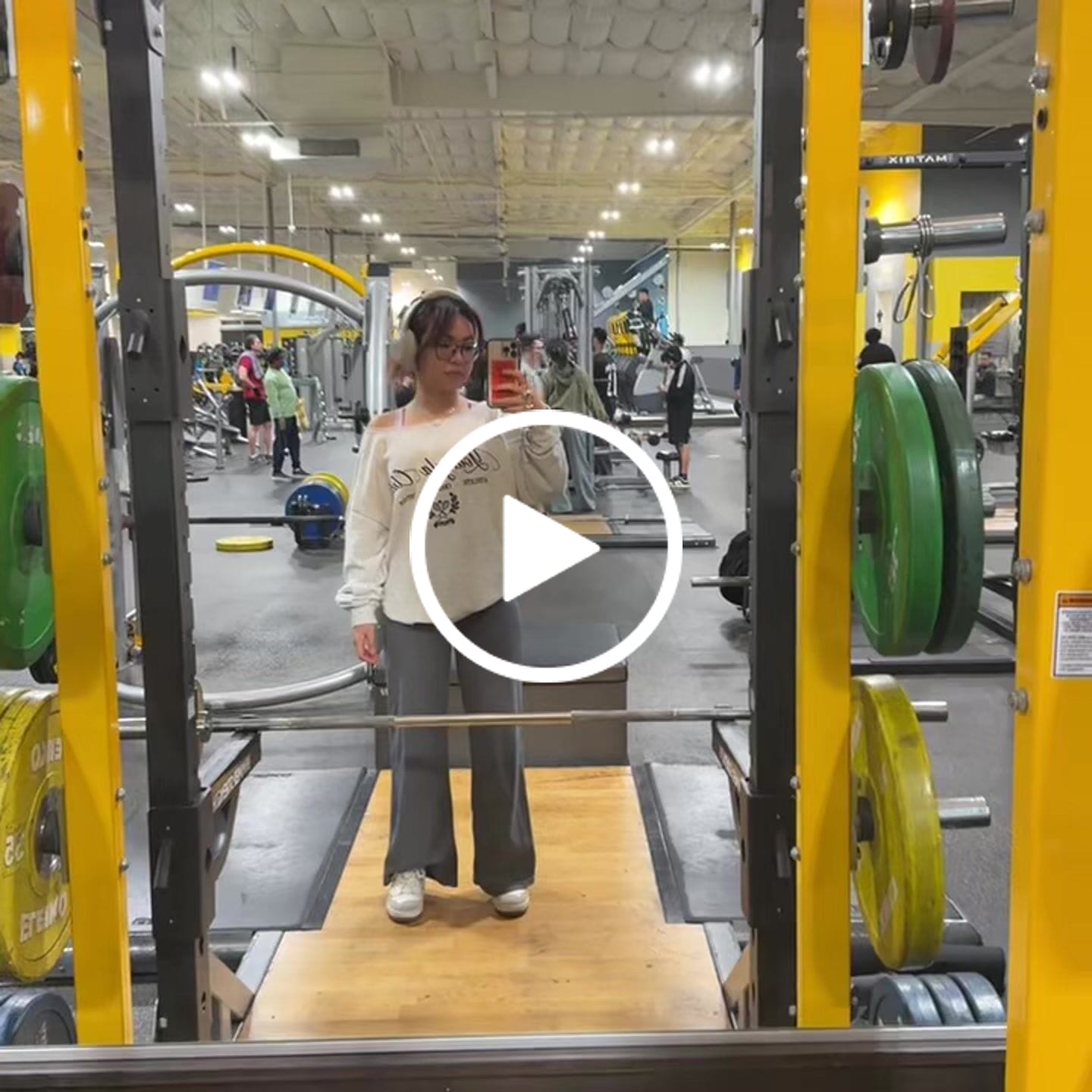 Customer video review of W5158 - Off-shoulder Pullover