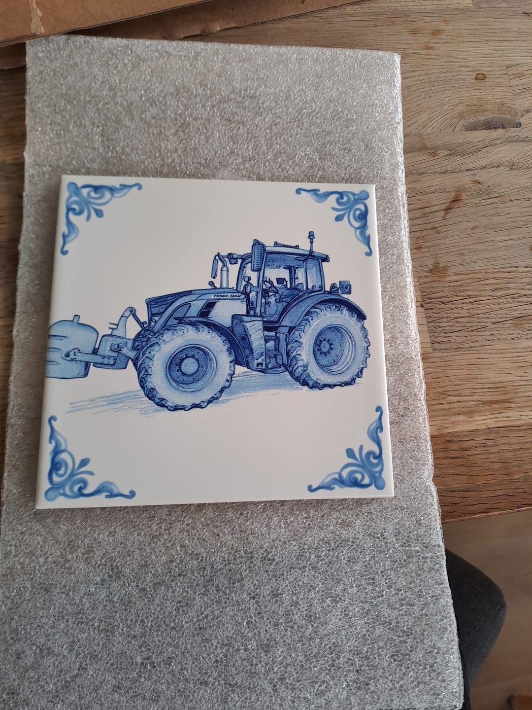 Customer photo review of Delfts Blauw tegeltje bedrukken met eigen auto