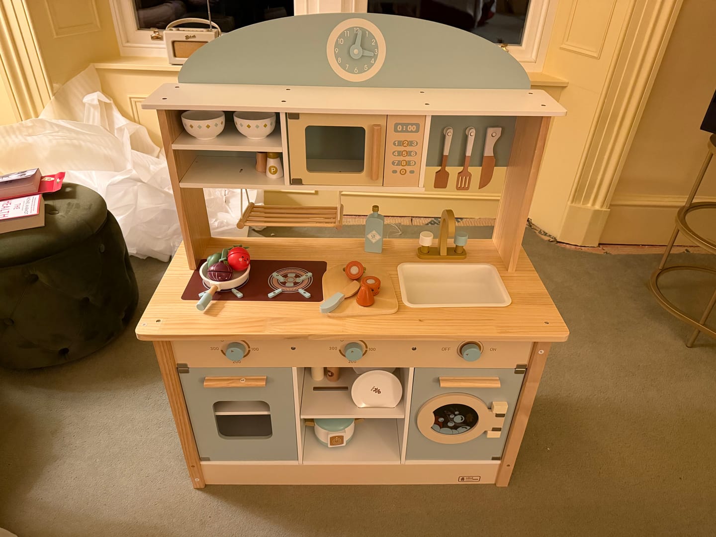 Customer photo review of Little Kitchen - Wooden Play Kitchen