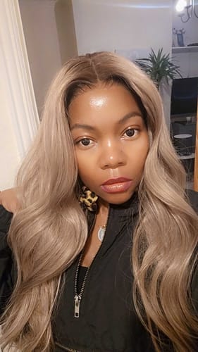 Customer photo review of Wavymy Ombre Ash Blonde Hair with Brown Root Straight Hair 7x5 Lace Wear Go Glueless Wig 180% Density