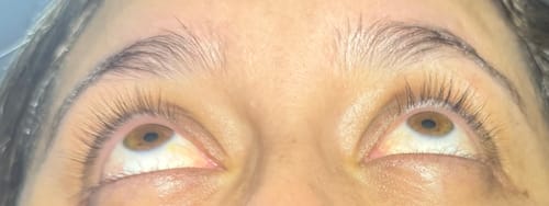 Customer photo review of Suero para pestañas y cejas