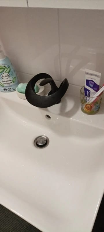 Customer photo review of AquaGleam - Badezimmer-Waschbeckenarmatur Minimalistischer Stil