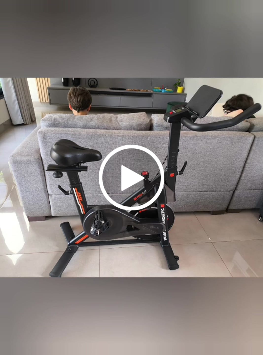 Customer video review of Bicicleta Ergométrica Smart Bike Magnetic MegaGym