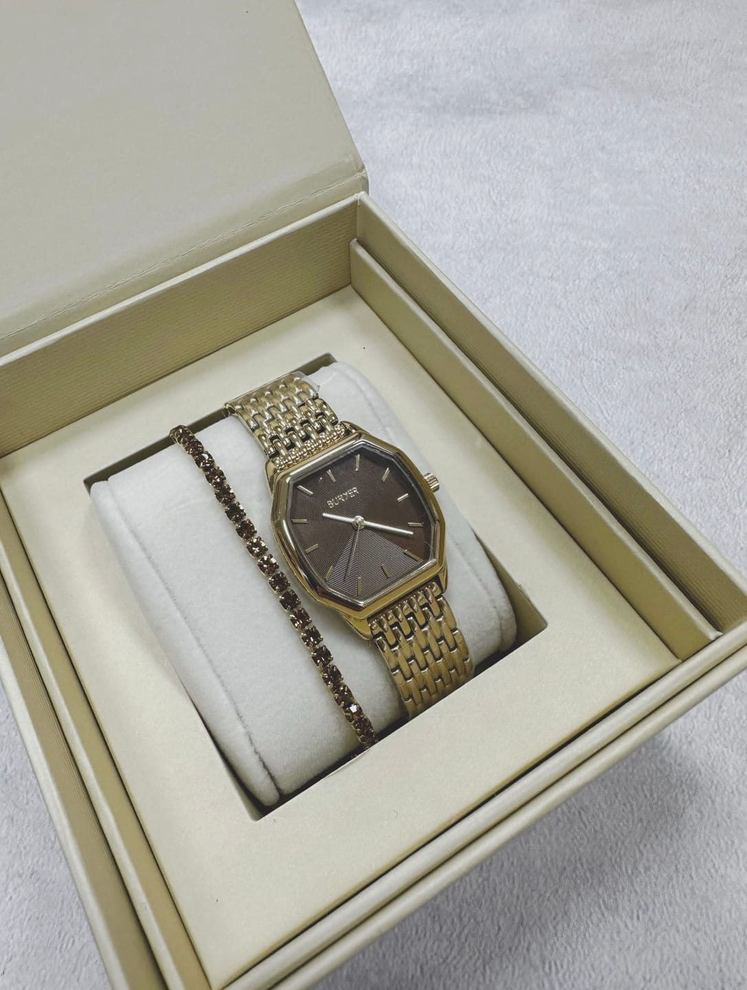 Customer photo review of Julia Gold Brown
