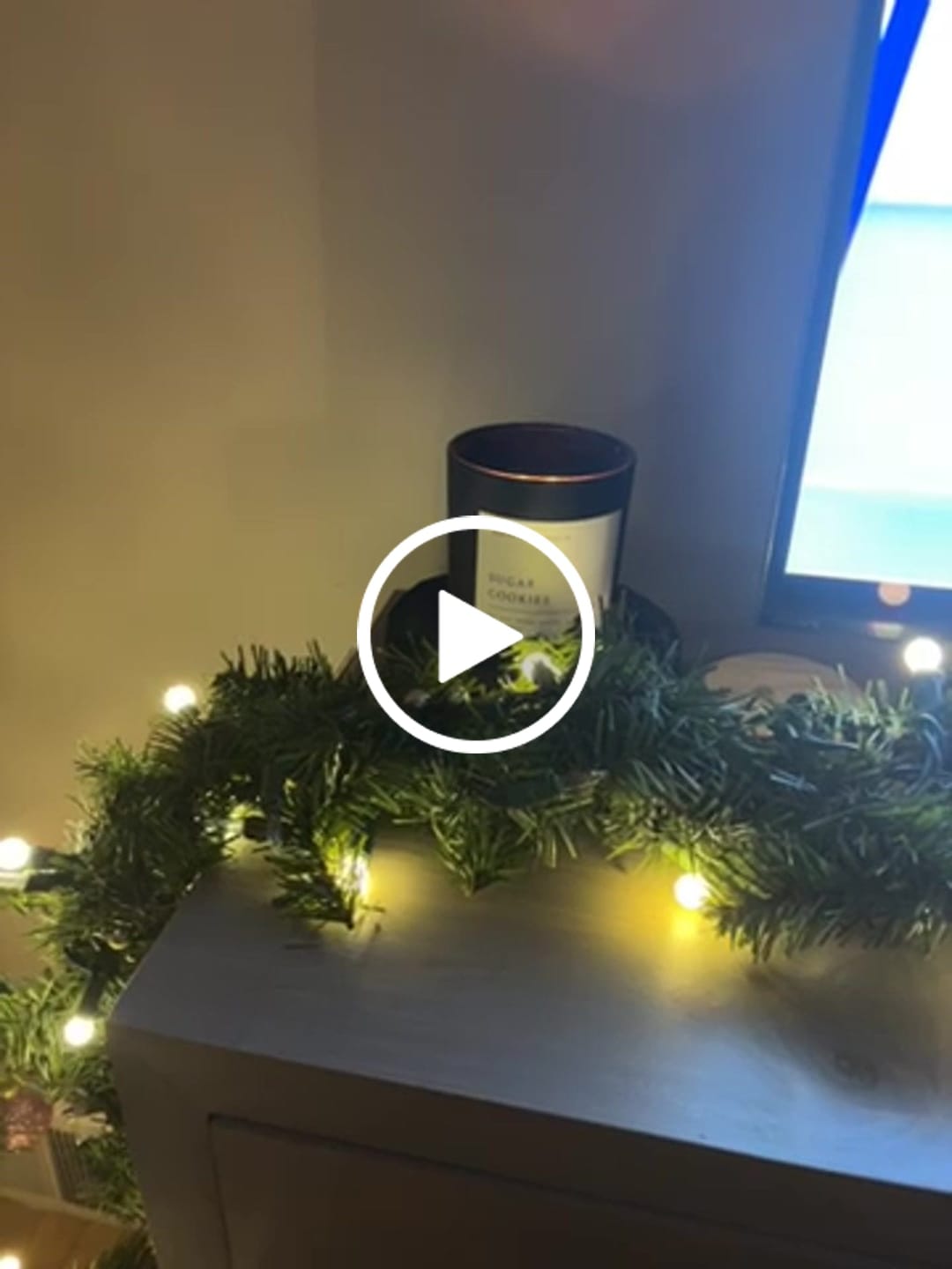 Customer video review of Sugar Cookies 10 oz. Candle