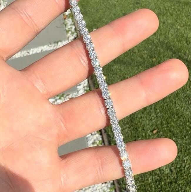 Customer photo review of 3MM 4MM 5MM 6.5MM Moissanite Tennis Chain Bracelet