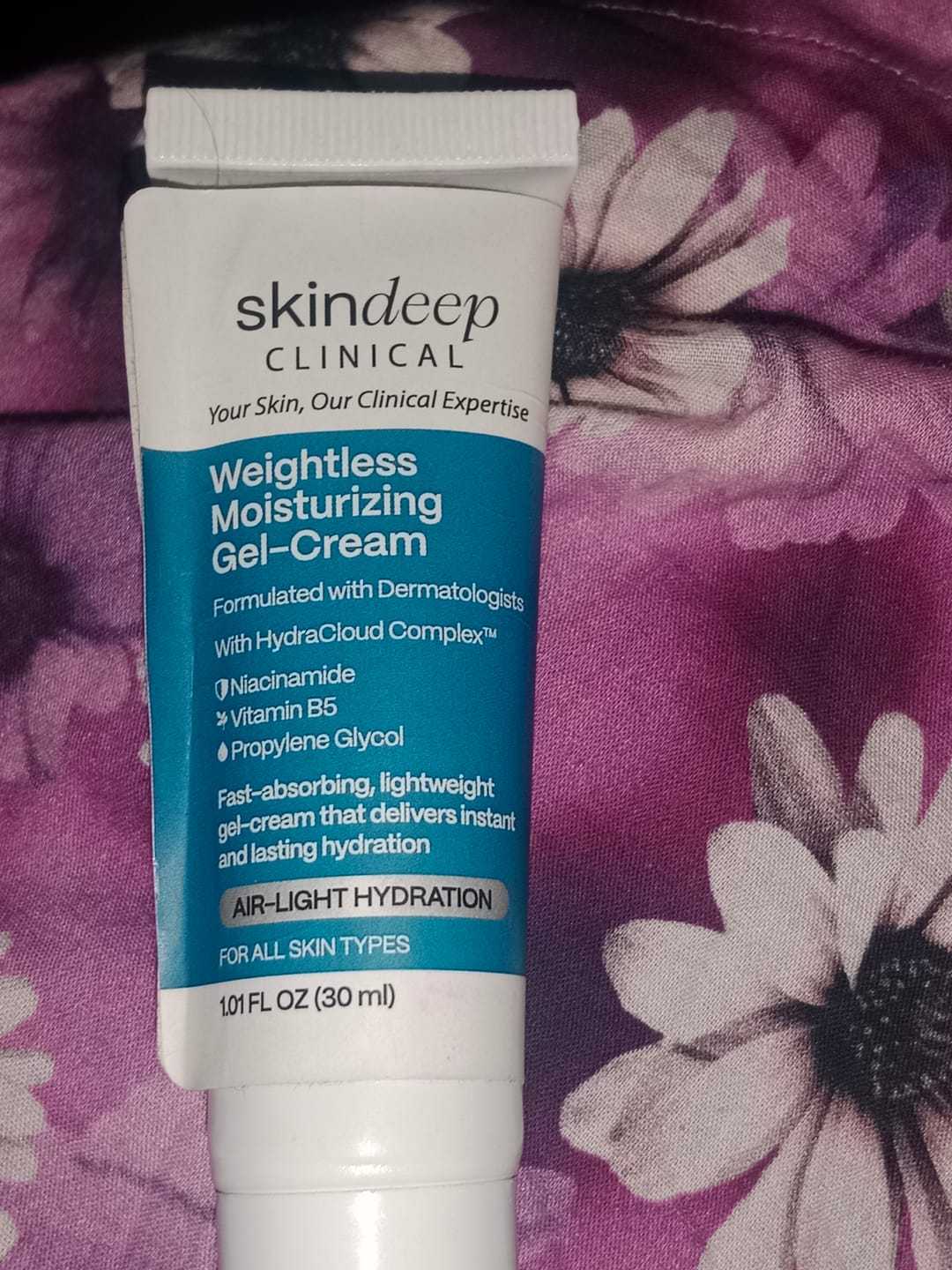Customer photo review of Weightless Moisturizing Gel-Cream