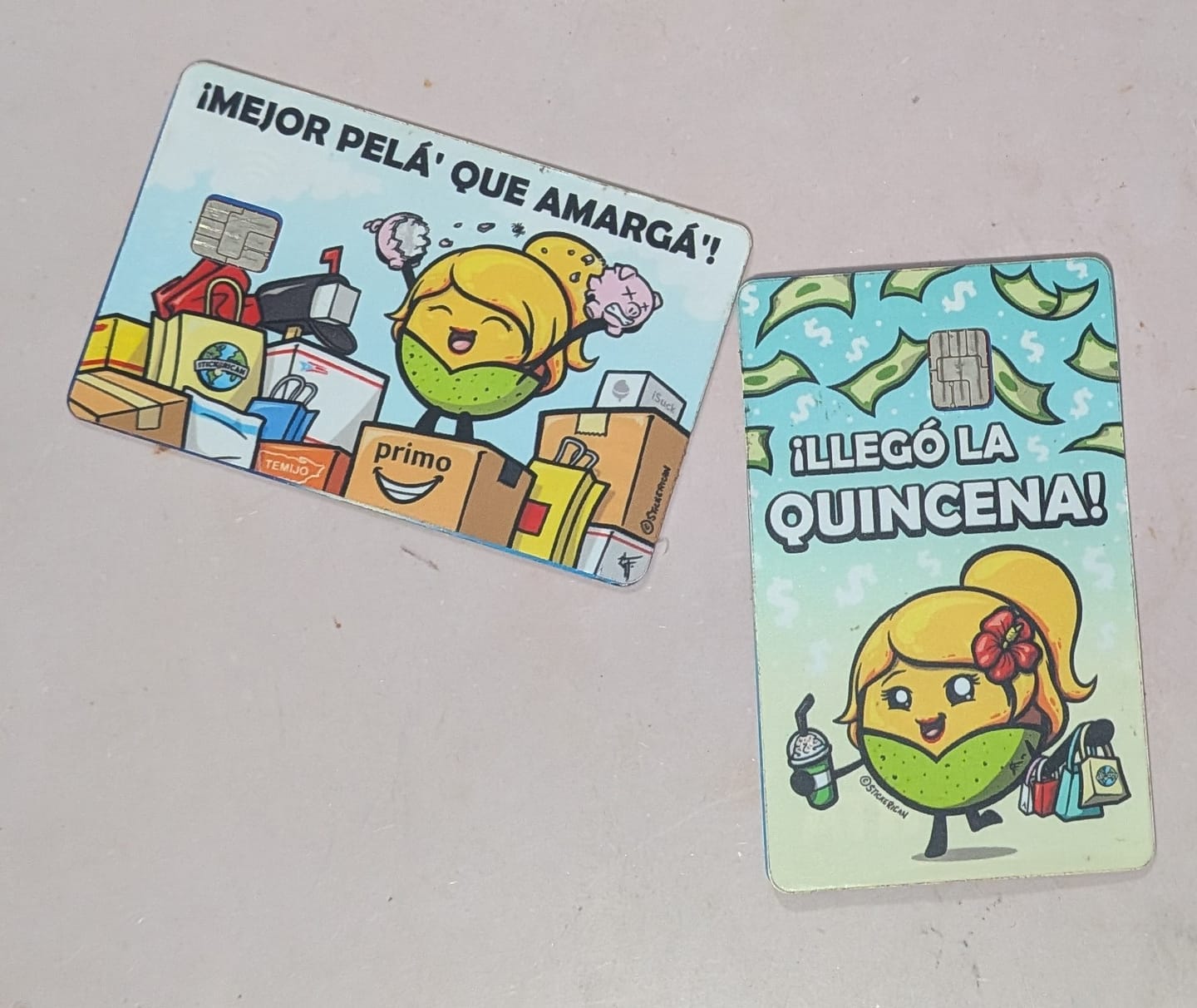 Customer photo review of (Damas) Mejor Pelá' que Amargá' - Sticker para Tarjeta de Crédito