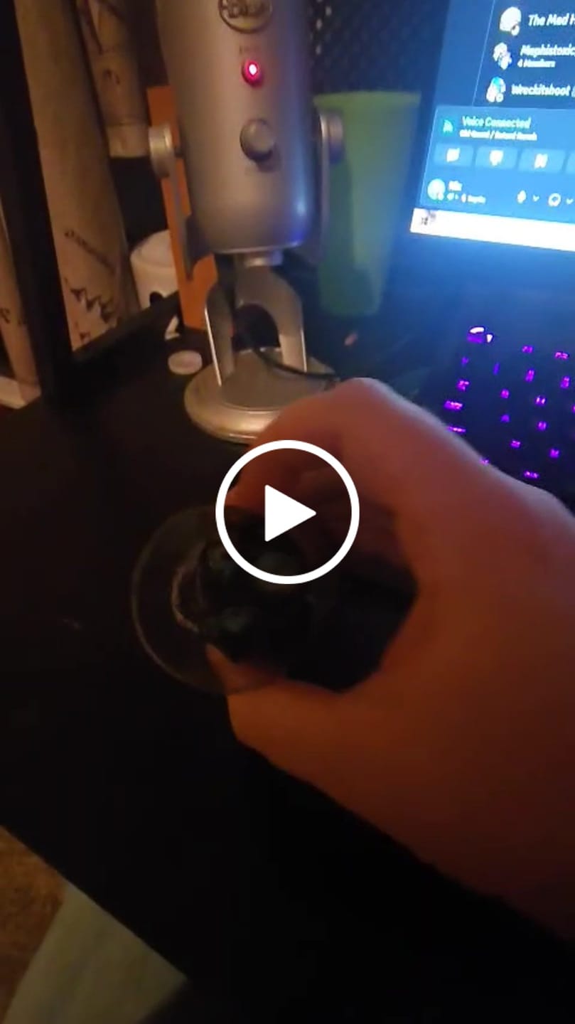 Customer video review of Elemental Dragon Liquid Core Dice Set