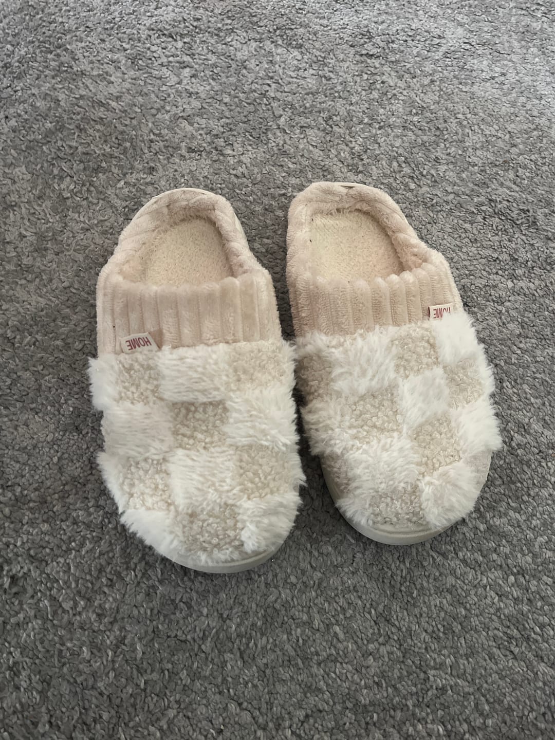 Customer photo review of Nordic Fluffy Slippers