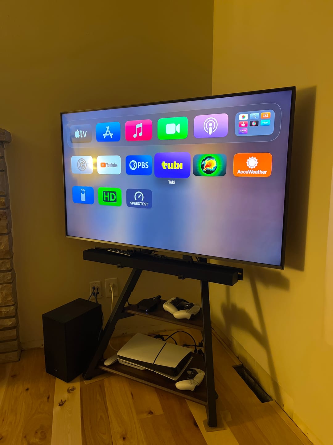 Customer photo review of Eiffel FT65 TV Stand