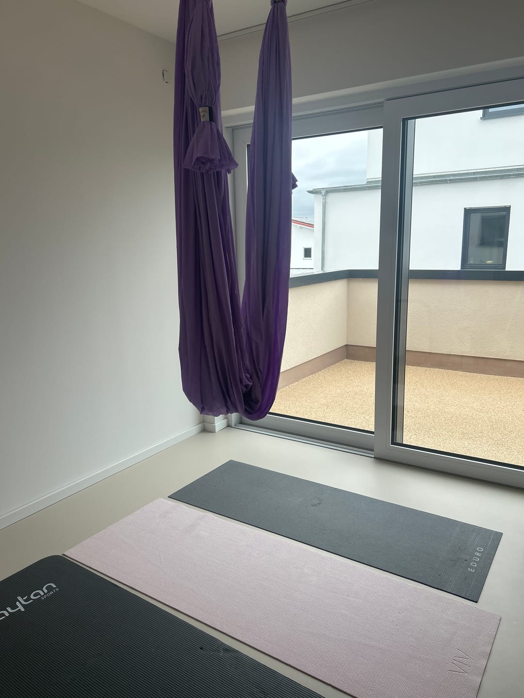 Customer photo review of Aerial Yogatuch - Hängematten Komplettset (Flieder)