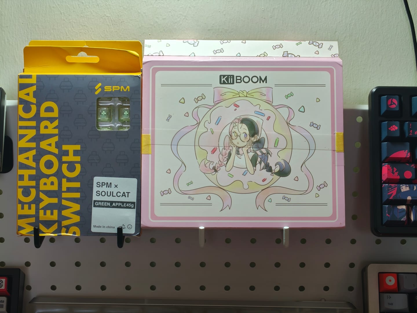 Customer photo review of KiiBOOM Meow Pudding PC Keycap Set