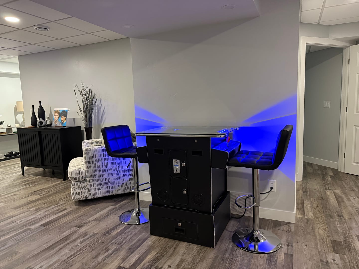 Customer photo review of Riser Combo 412 Arcade Commercial Cocktail Table Machine
