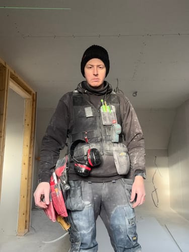 Customer photo review of DiamondBack Toolbelts | 701 Vest Black