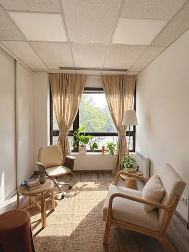 Customer photo review of OHAMA - Fauteuil de salon en bois massif et velours côtelé beige