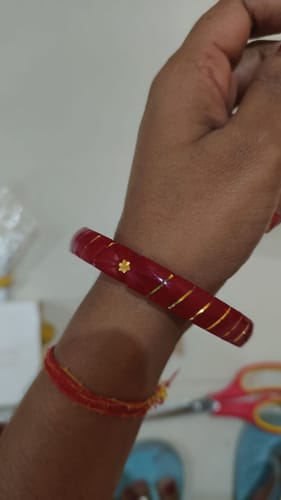 Customer photo review of "Red Flower Style : A Truly Unique 916 Gold Bangle"