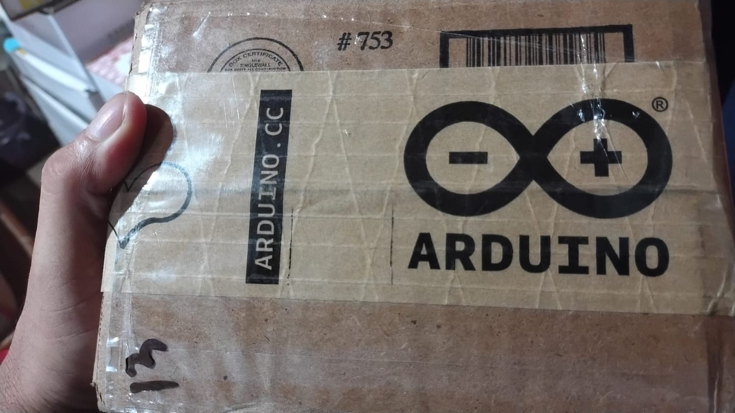 Customer photo review of Arduino UNO Q
