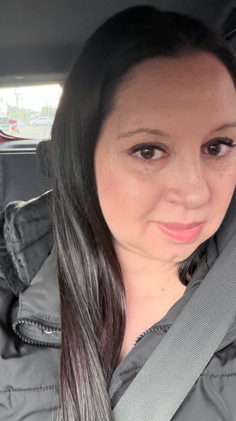 Customer photo review of 🔥 Caja Rosa de Reconstrucción Capilar y Anti-Frizz