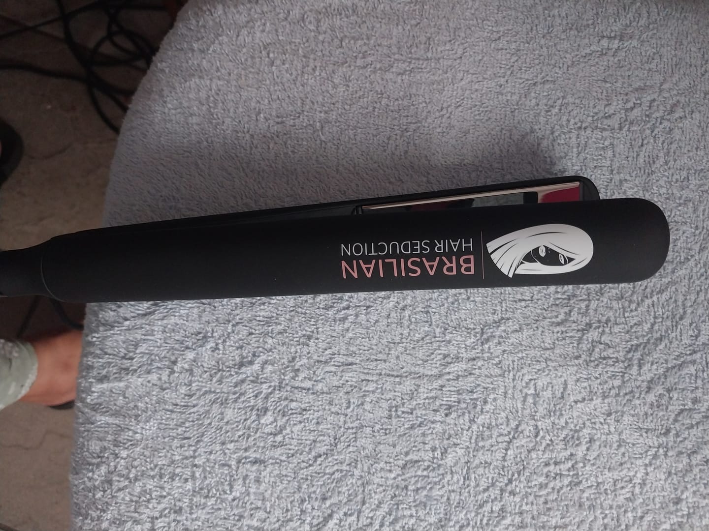 Customer photo review of Brasilian Hair Seduction Titanium Iron 25mm (110-230 degrees)