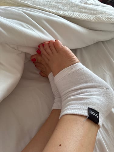 Customer photo review of Calcetines Hidratantes de Talón Anti Grietas Hidratantes