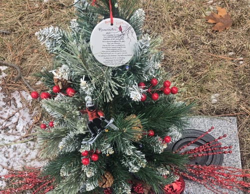 Customer photo review of Skiing Fun Personalized Name Shaped Ornament, Gift Idea For Skiing Lovers