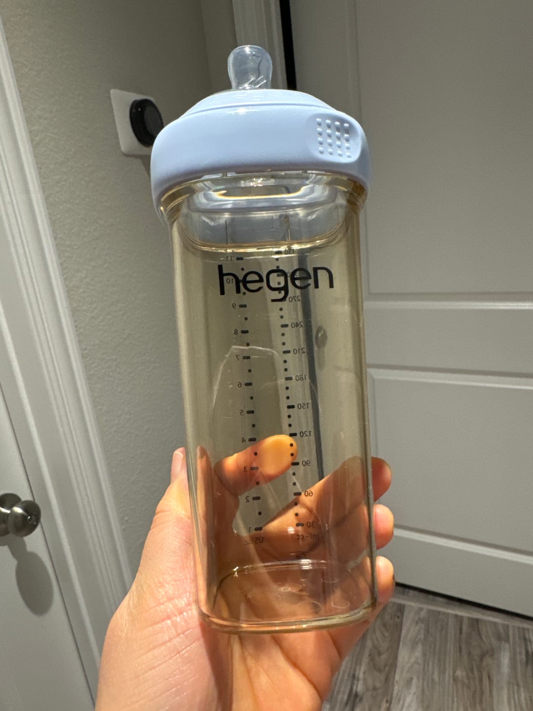 Customer photo review of Hegen PCTO™ 330ml/11oz Feeding Bottle PPSU BLUE, 2-Pack with 2 x Fast Flow Nipple (6 months and beyond)