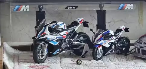 Customer photo review of 1:9 BMW S1000RR - Ashriders™