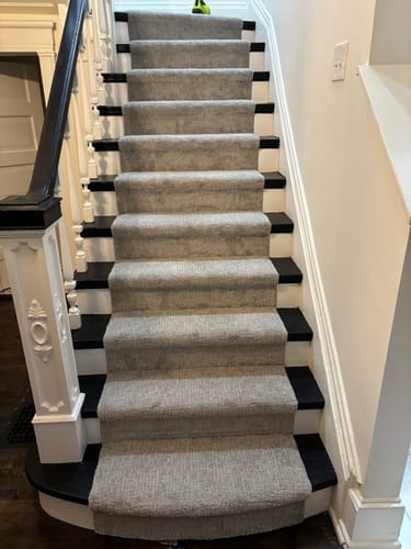 Customer photo review of Natural Artistry Smoke Screen DIY Stair Runner