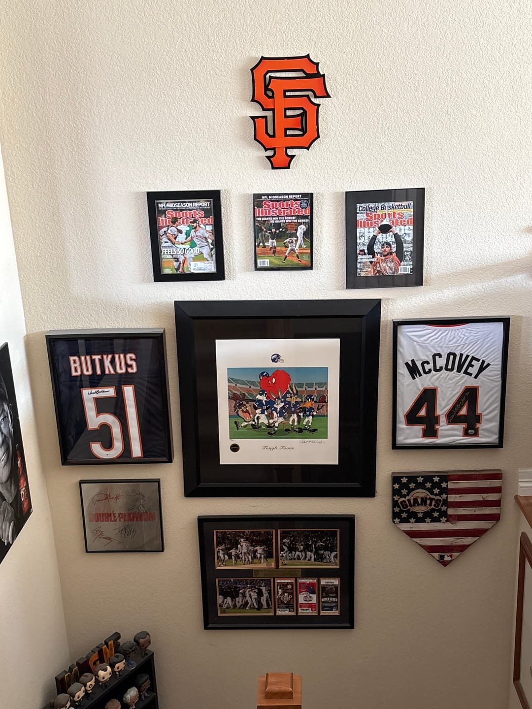 Customer photo review of San Francisco Giants Interlocking "SF" Logo 3D Metal Wall Art