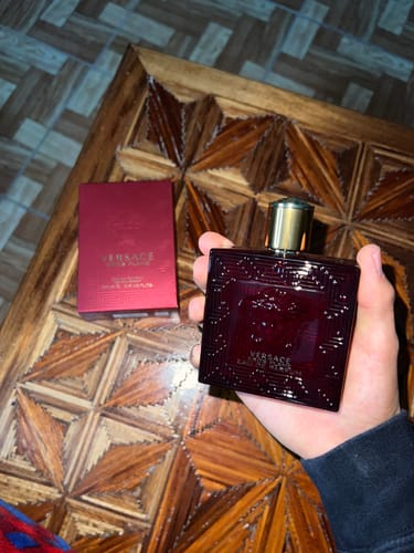Reseña con foto de un cliente sobre Perfume Versace Eros Flame EDP