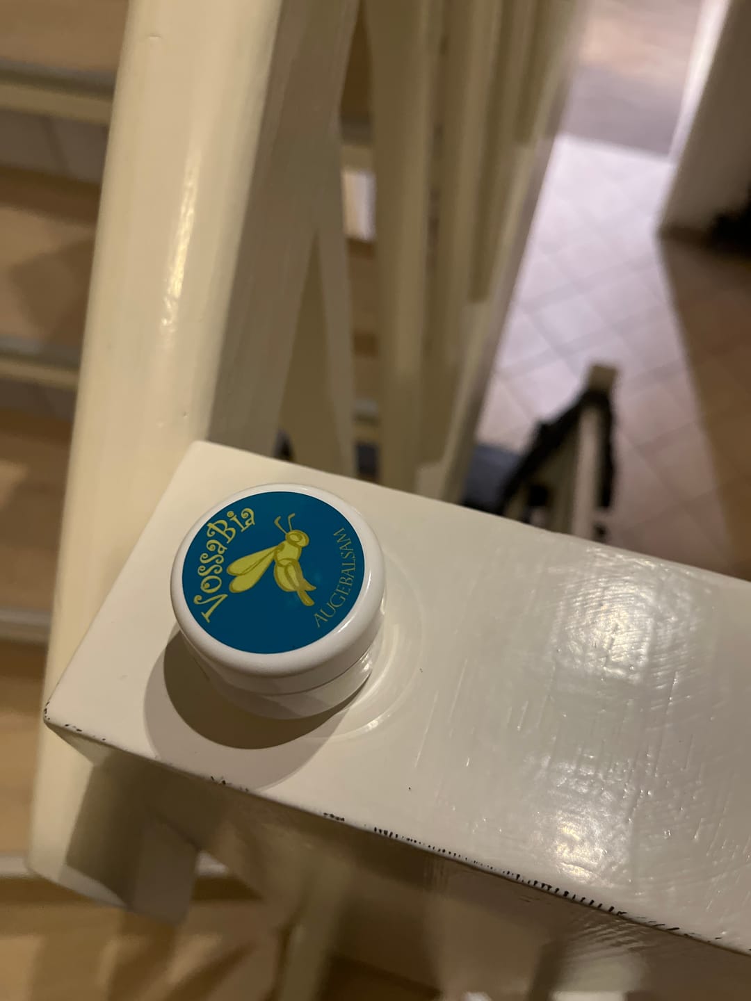 Reseña fotográfica de un cliente sobre el bálsamo para ojos