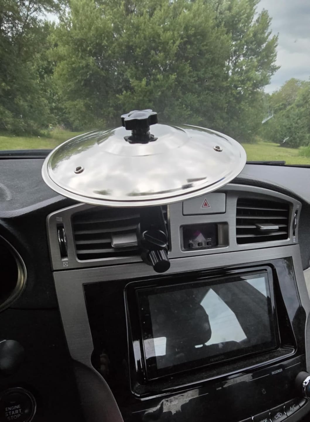 Customer photo review of New Year Hot Sale  - Car Dashboard Drum Cymbal – Fun Accessory for Music & Rock Fans