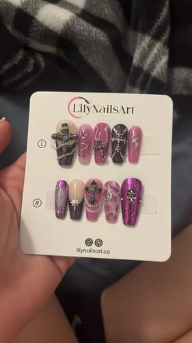 Customer photo review of Custom Nails