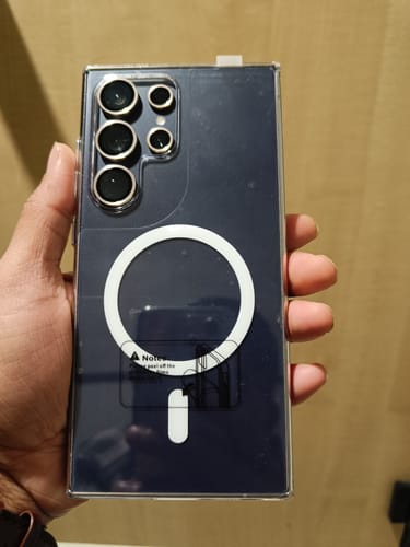 Customer photo review of Anti Yellow Magsafe Clear Case Samsung - Galaxy S24 Ultra