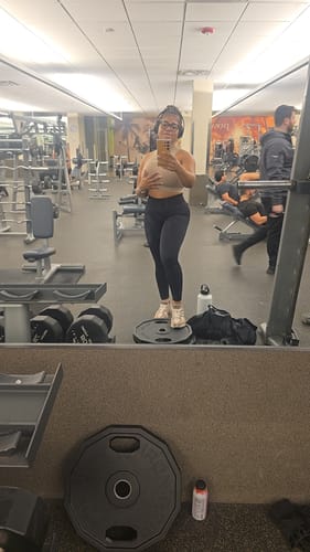 Customer photo review of The Empower Leggings