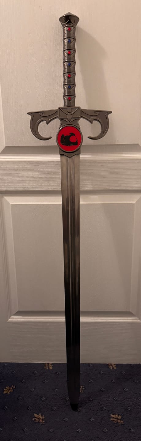 Customer photo review of Thundercats Deluxe Sword Of Omens