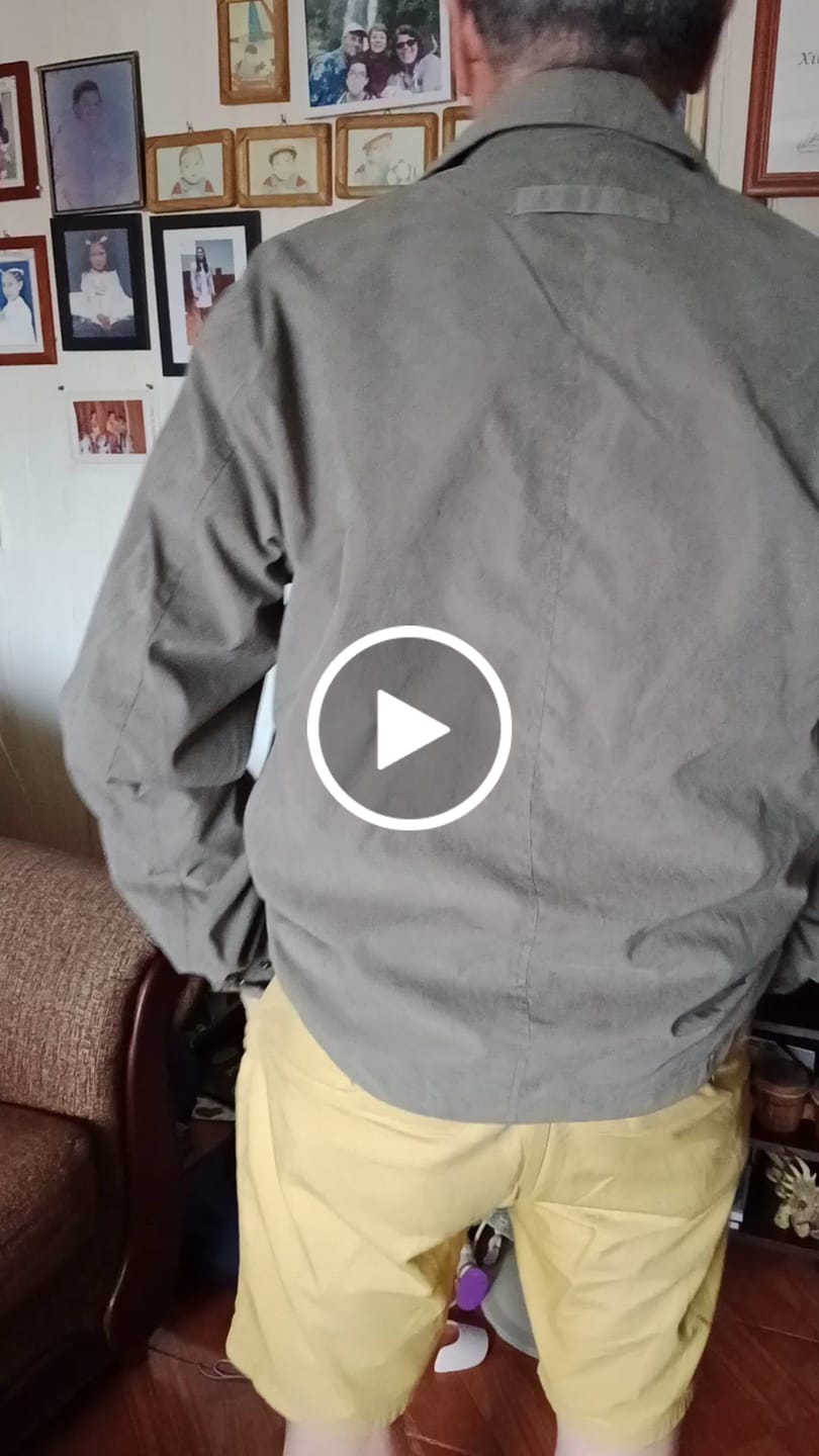 Customer video review of Casaca Clásica Génova
