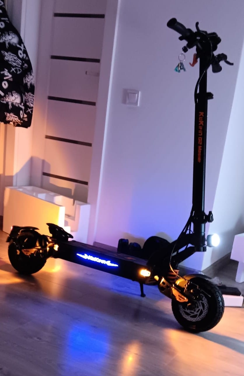Customer photo review of KuKirin G2 Master Electric Scooter