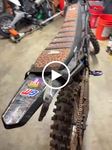 Customer video review of Extreme Enduro Rear Fender | Surron Ultra Bee