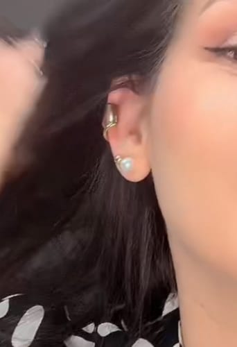 Customer photo review of Gold Ear Clip