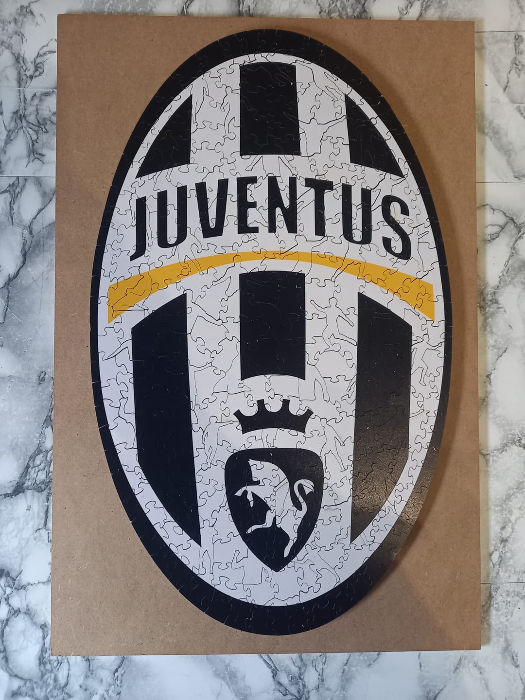 Customer photo review of Retro Logo Juventus® - Puzzle di Legno