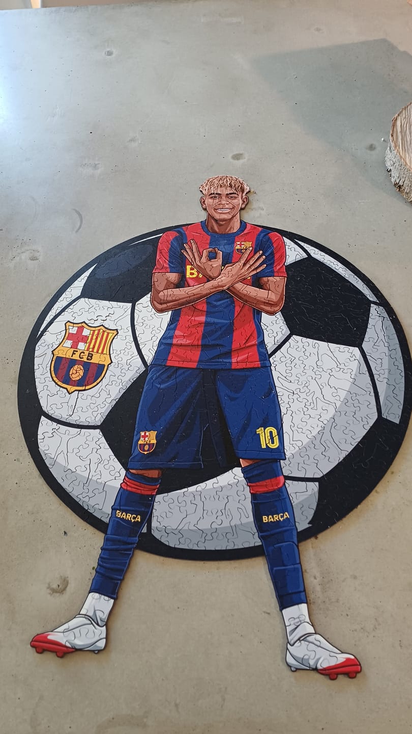 Customer photo review of Lamine Yamal - Holzpuzzle