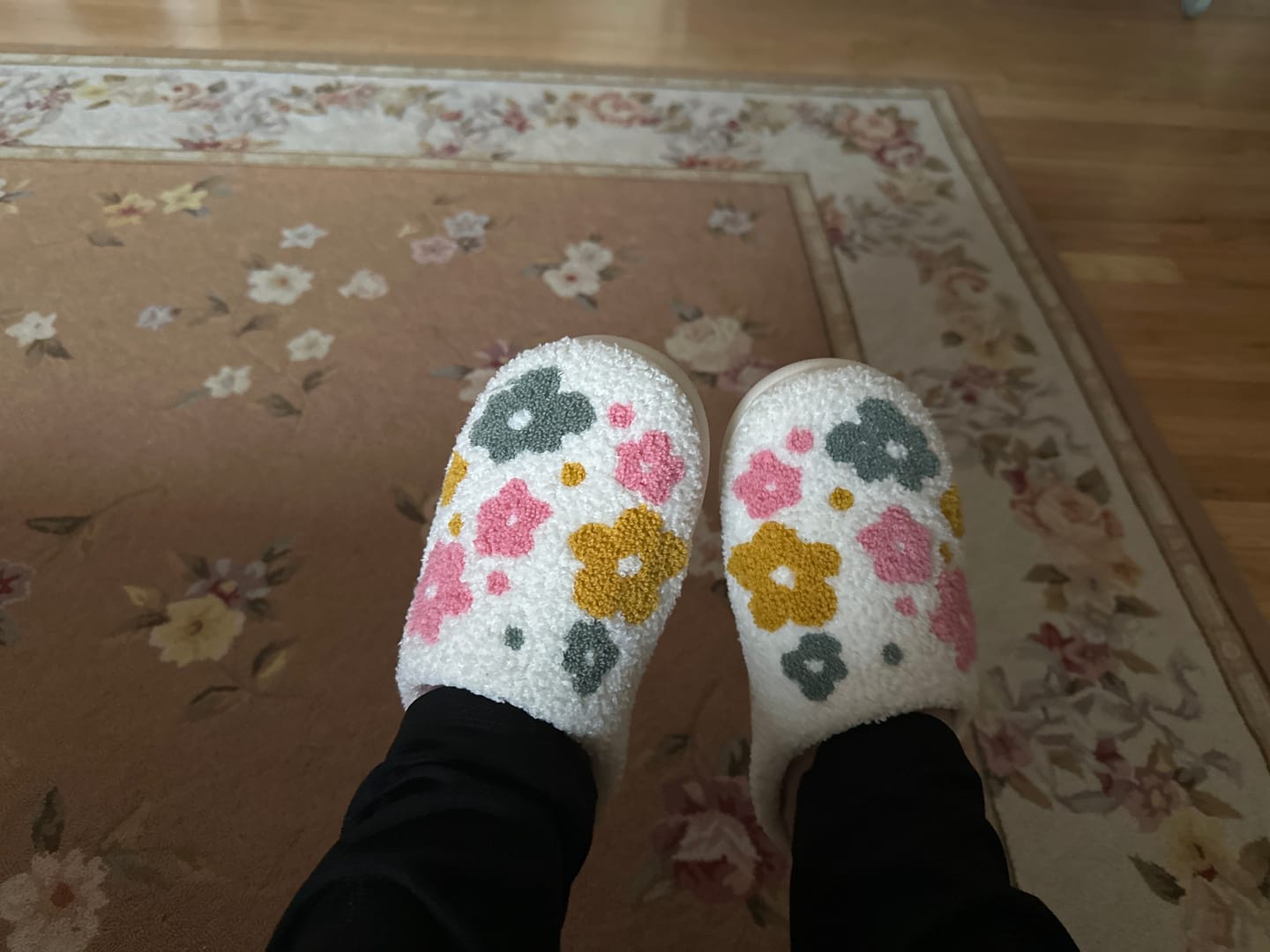 Customer photo review of Livia Flower Slippers