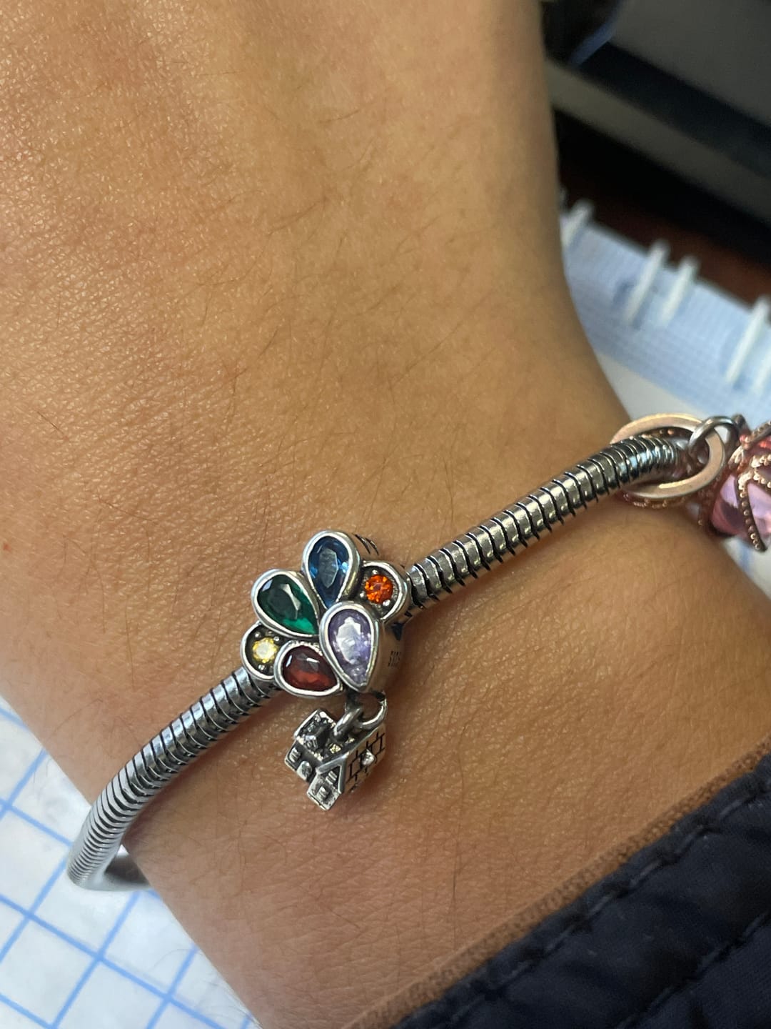 Customer photo review of Charm Casa con Globos